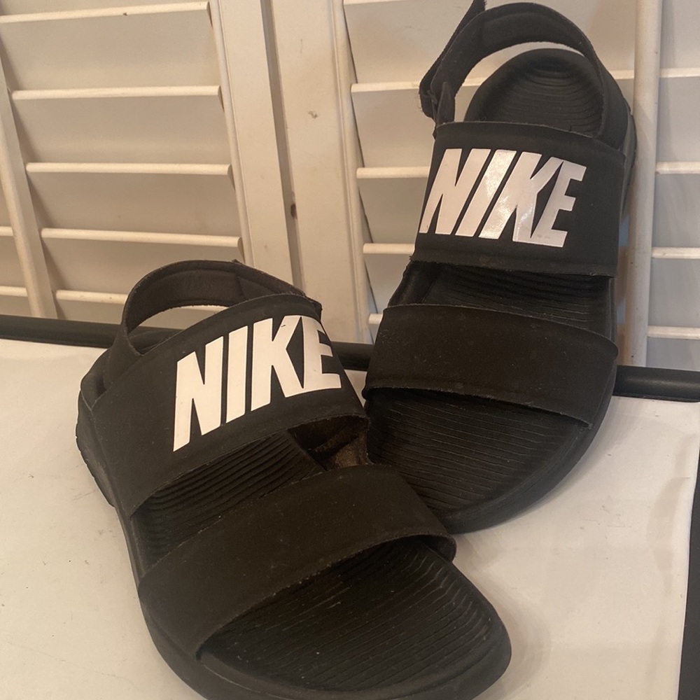 Nike Sandals - Picture 6 of 6